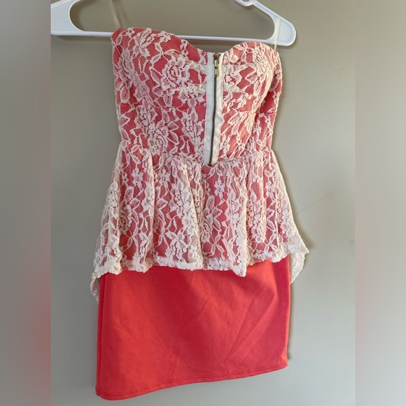 Ice Coral and White Lace Tube mini Dress with zipper detail New with tags Small - Picture 7 of 7